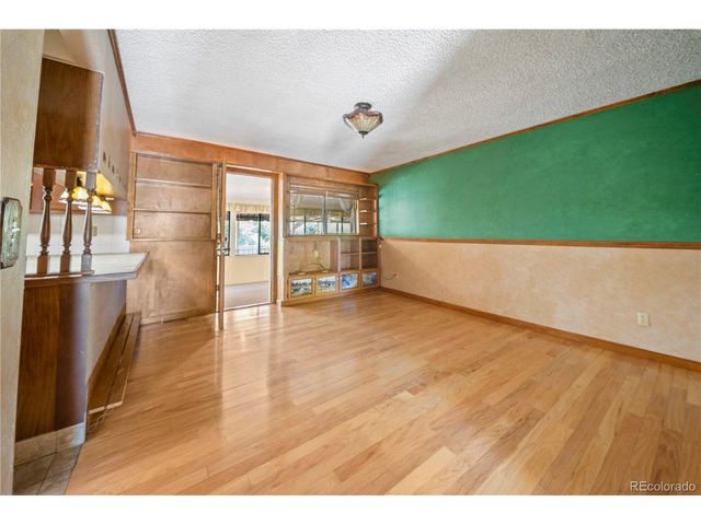 10152 W 70th Dr, Arvada, CO 80004