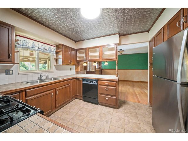 10152 W 70th Dr, Arvada, CO 80004