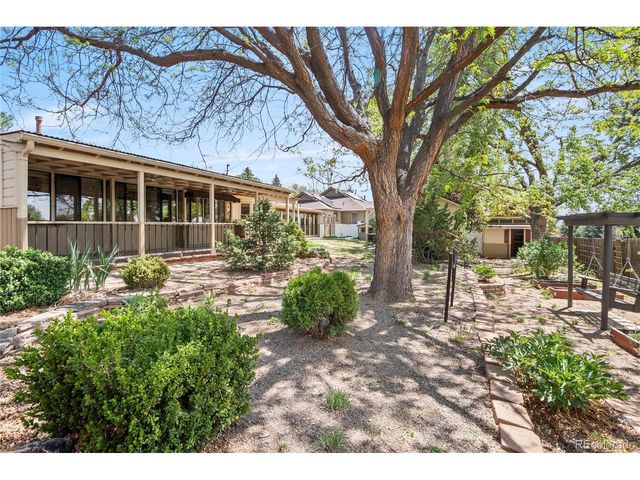 10152 W 70th Dr, Arvada, CO 80004