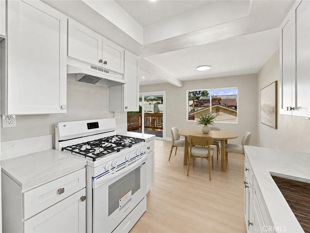 7751 Newman 4, Huntington Beach, CA 92647