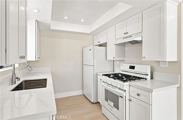 7751 Newman 4, Huntington Beach, CA 92647