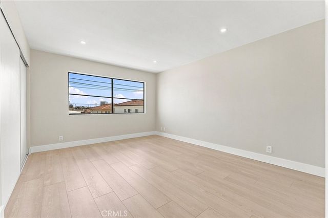 7751 Newman 4, Huntington Beach, CA 92647