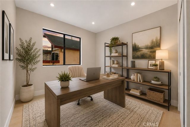 7751 Newman 4, Huntington Beach, CA 92647