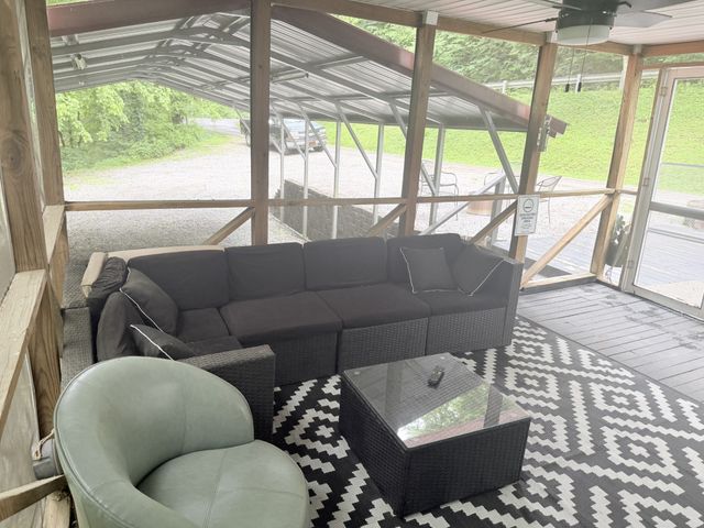 138 Cooper Ln, Smithville, TN 37166