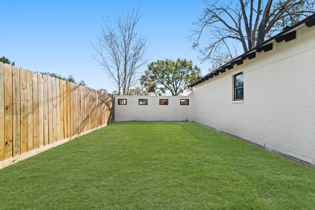 10722 Lynbrook Drive, Houston, TX 77042