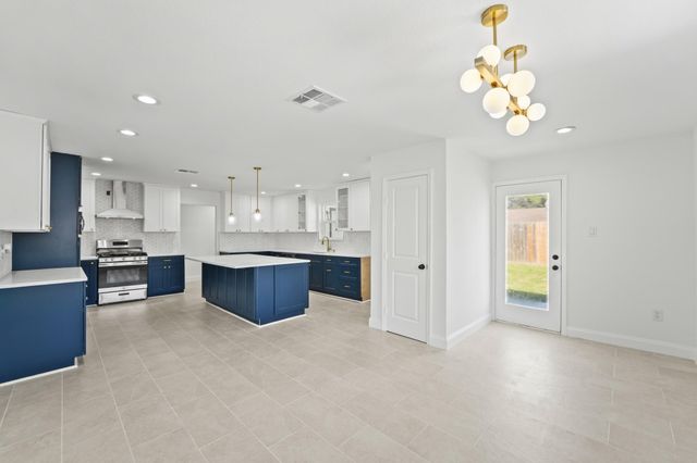 10722 Lynbrook Drive, Houston, TX 77042