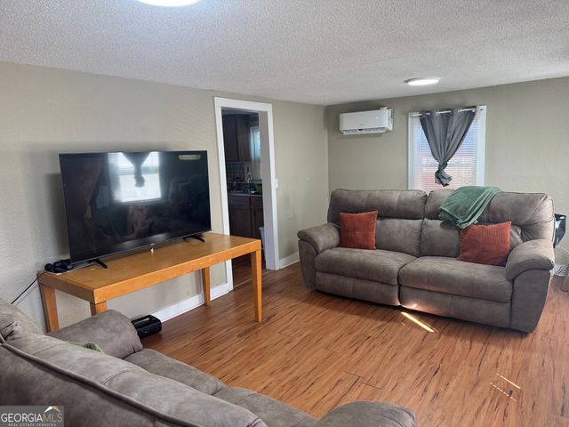 315 E 2nd Avenue, Tennille, GA 31089