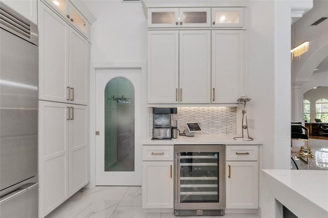 1690 ASSISI DRIVE 12, Sarasota, FL 34231