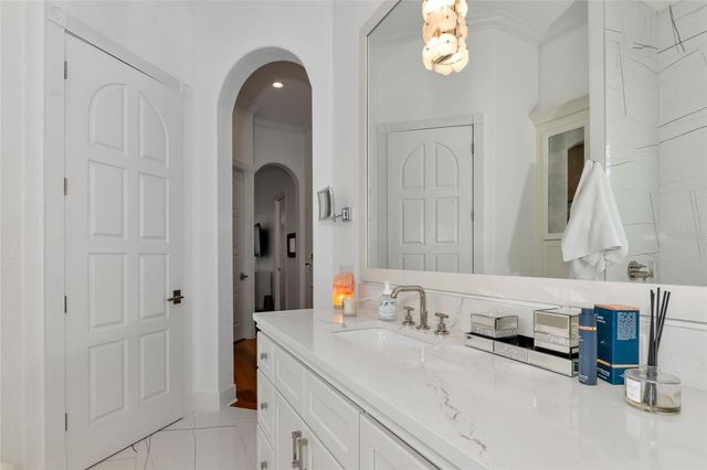 1690 ASSISI DRIVE 12, Sarasota, FL 34231