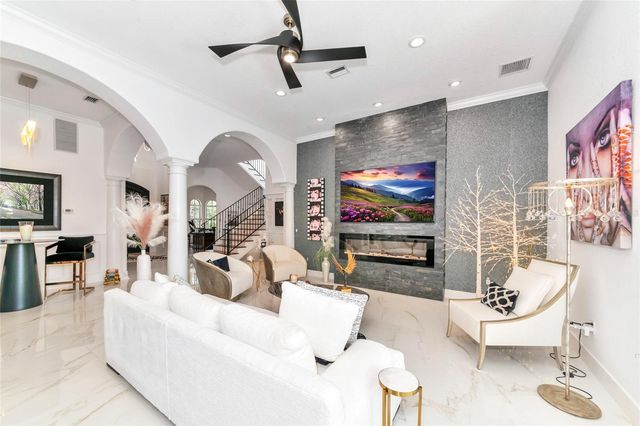 1690 ASSISI DRIVE 12, Sarasota, FL 34231