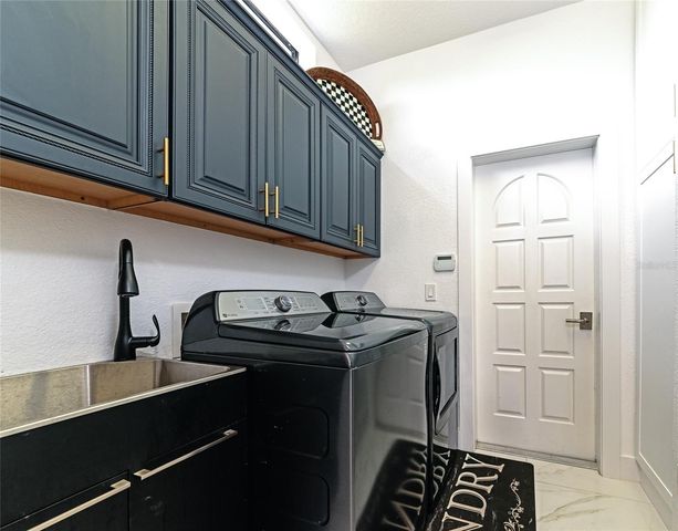 1690 ASSISI DRIVE 12, Sarasota, FL 34231