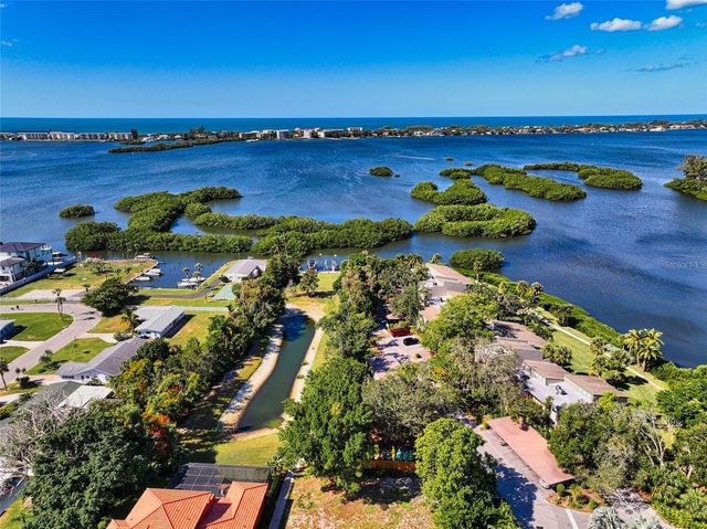 1690 ASSISI DRIVE 12, Sarasota, FL 34231