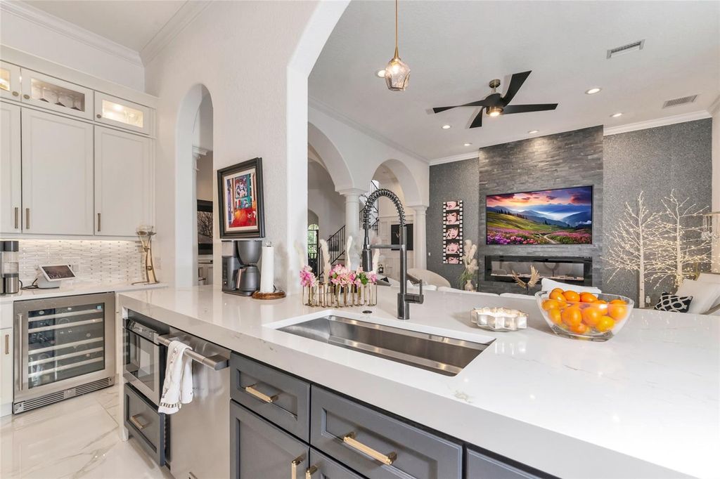 Image 13 of property listing at 1690 ASSISI DRIVE 12, Sarasota, FL 34231