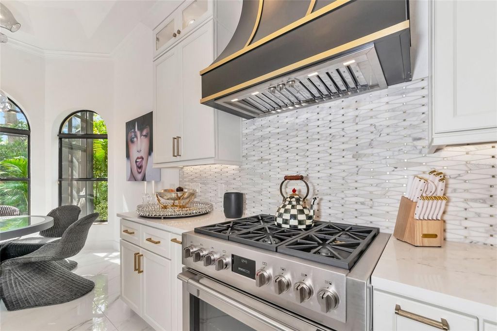 Image 14 of property listing at 1690 ASSISI DRIVE 12, Sarasota, FL 34231