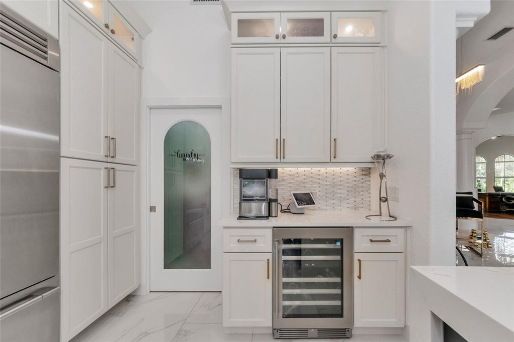 Image 16 of property listing at 1690 ASSISI DRIVE 12, Sarasota, FL 34231