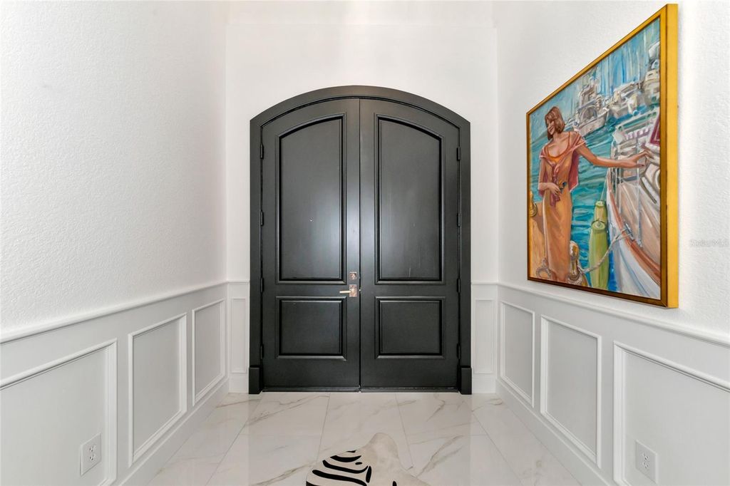 Image 3 of property listing at 1690 ASSISI DRIVE 12, Sarasota, FL 34231