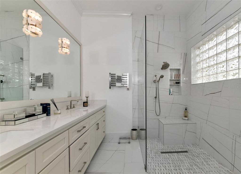 Image 33 of property listing at 1690 ASSISI DRIVE 12, Sarasota, FL 34231