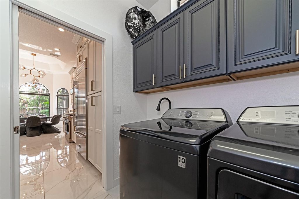 Image 53 of property listing at 1690 ASSISI DRIVE 12, Sarasota, FL 34231