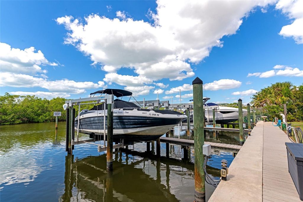 Image 66 of property listing at 1690 ASSISI DRIVE 12, Sarasota, FL 34231