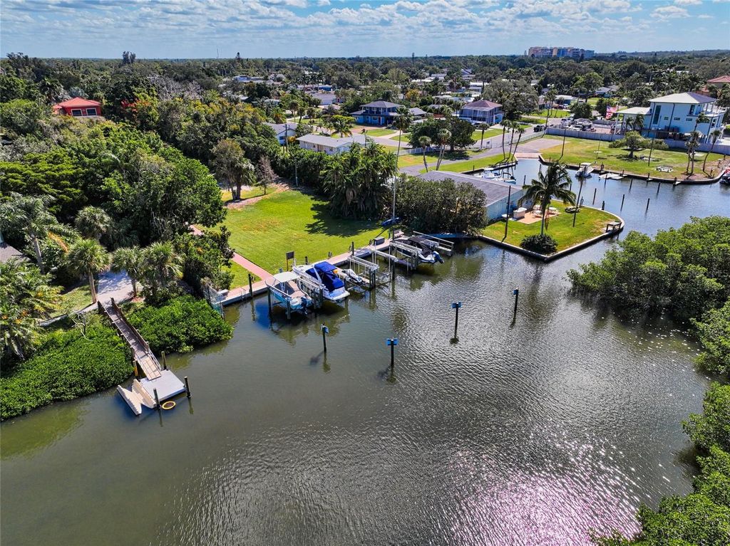 Image 69 of property listing at 1690 ASSISI DRIVE 12, Sarasota, FL 34231