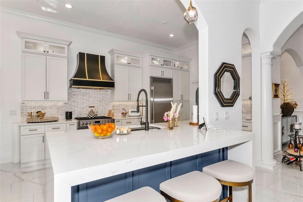 Image 10 of property listing at 1690 ASSISI DRIVE 12, Sarasota, FL 34231