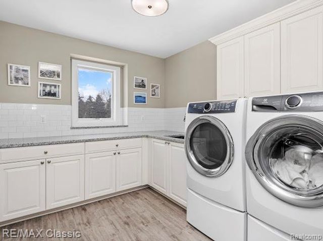 1994 Charles Court, Milford Charter Township, MI 48380