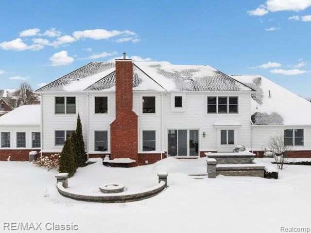 1994 Charles Court, Milford Charter Township, MI 48380