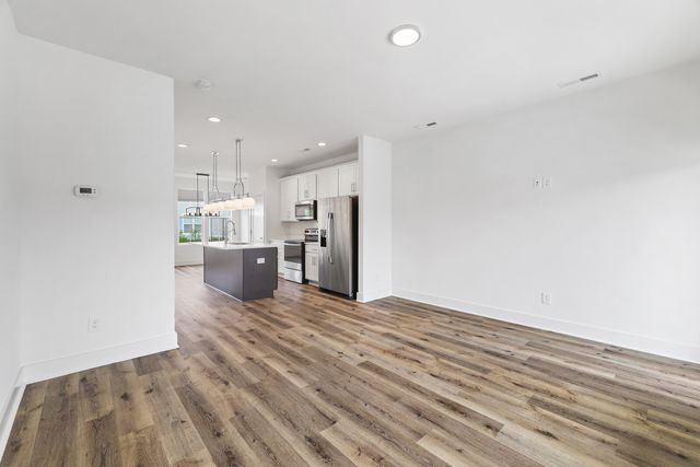 114 Stella Dr, Nashville, TN 37209