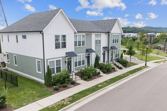 114 Stella Dr, Nashville, TN 37209