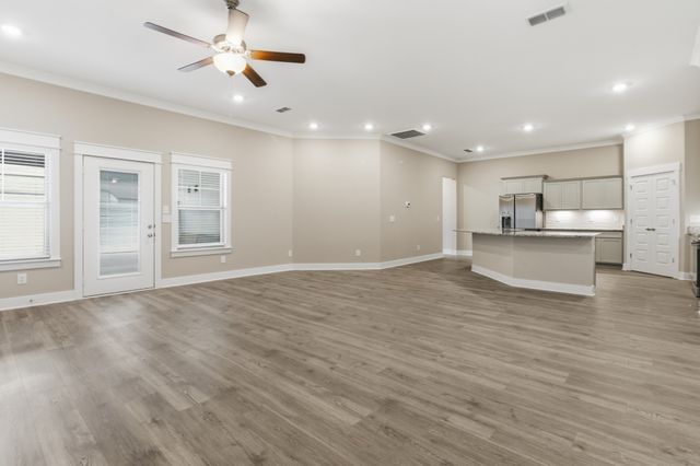 1422 Suzanne Drive, Murfreesboro, TN 37128