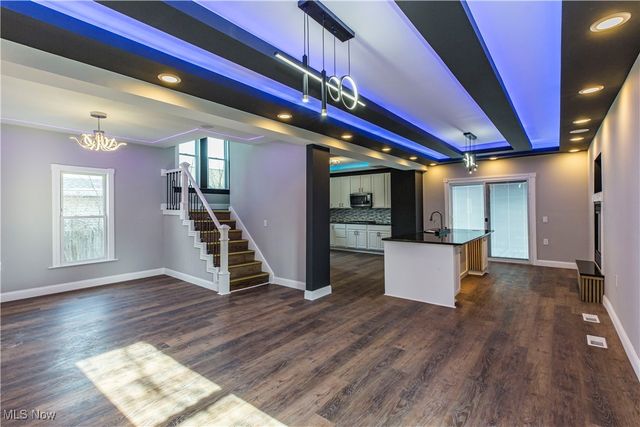 817 Raymond Street, Akron, OH 44307