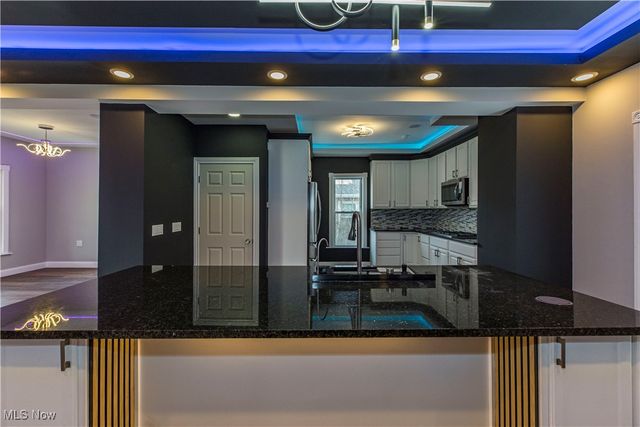 817 Raymond Street, Akron, OH 44307