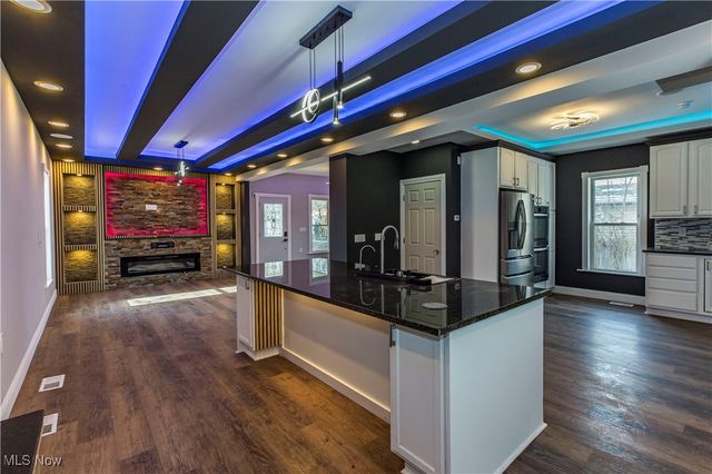 817 Raymond Street, Akron, OH 44307