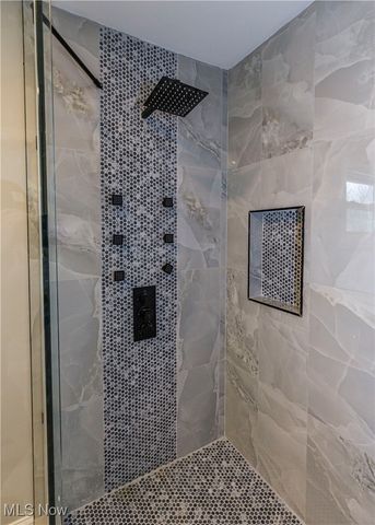 817 Raymond Street, Akron, OH 44307