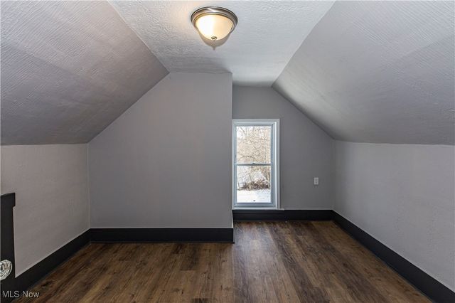 817 Raymond Street, Akron, OH 44307