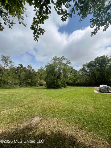 4515 Cedar Street, Pascagoula, MS 39567