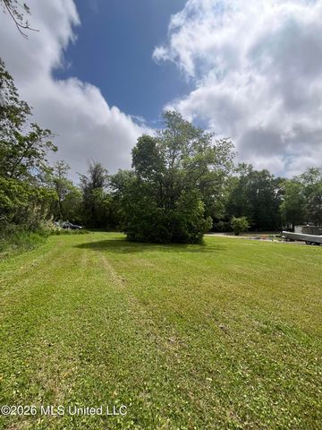 4515 Cedar Street, Pascagoula, MS 39567