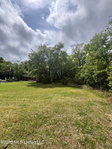 4515 Cedar Street, Pascagoula, MS 39567