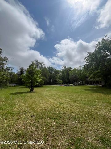 4515 Cedar Street, Pascagoula, MS 39567