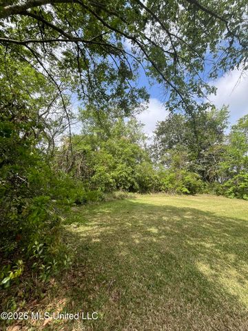 4515 Cedar Street, Pascagoula, MS 39567