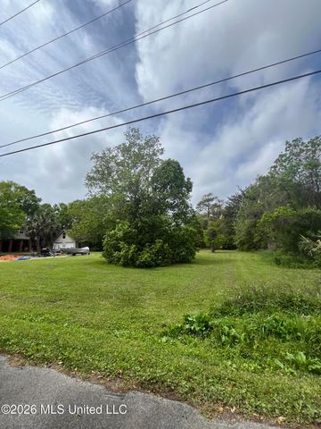 4515 Cedar Street, Pascagoula, MS 39567