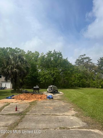 4515 Cedar Street, Pascagoula, MS 39567