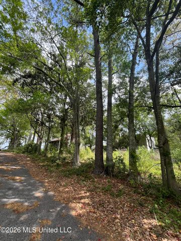 4515 Cedar Street, Pascagoula, MS 39567