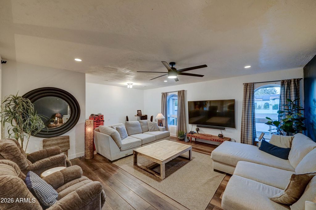 7201 W BLUEFIELD Avenue, Glendale, AZ 85308 — photo 4