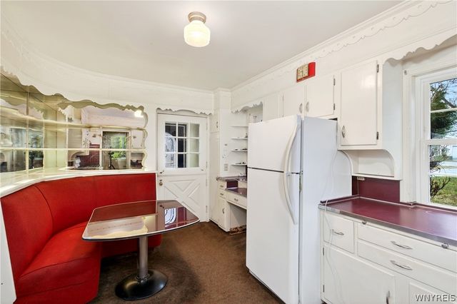 8465 Transit Road, Clarence, NY 14051