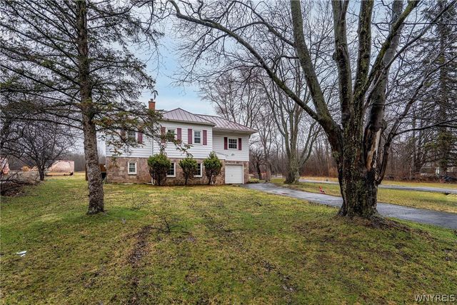 8465 Transit Road, Clarence, NY 14051