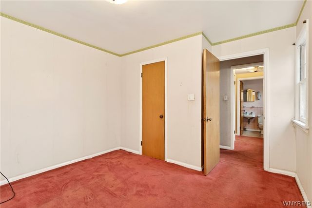 8465 Transit Road, Clarence, NY 14051