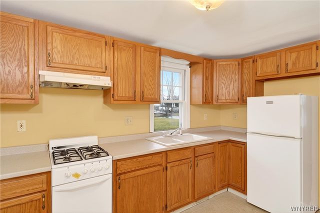 8465 Transit Road, Clarence, NY 14051