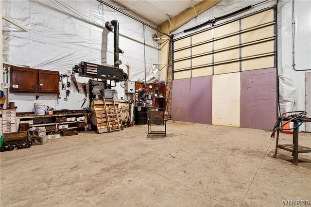 8465 Transit Road, Clarence, NY 14051