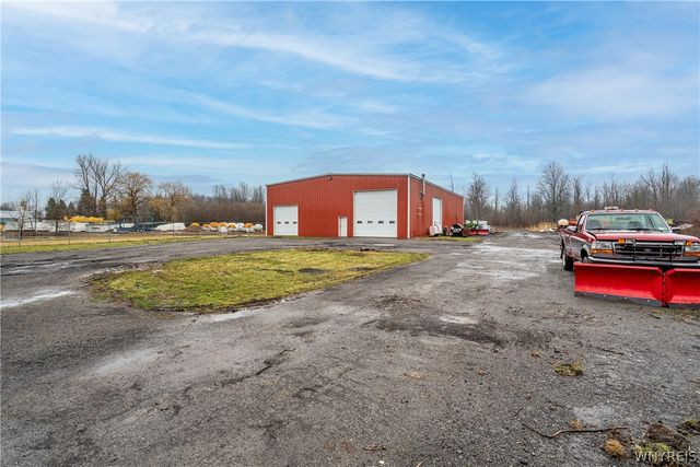 8465 Transit Road, Clarence, NY 14051